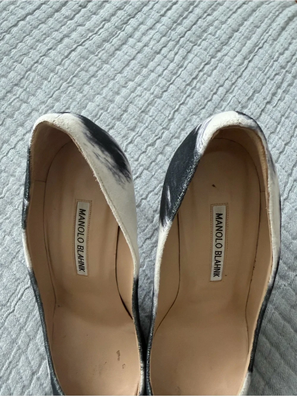 Manolo Blahnik Black & White Cowprint Pointed Toe Pump Sz 8